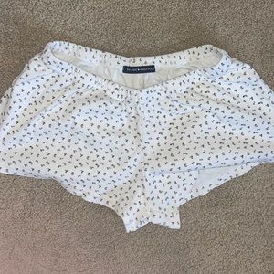 Low rise floral brandy Melville shorts